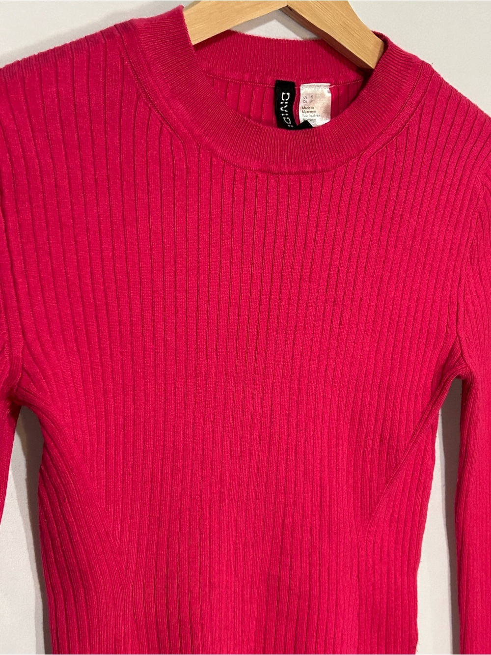 H&M Divided Raspberry Pink Ribbed Cropped Sweater Small - Picture 3 of 7
